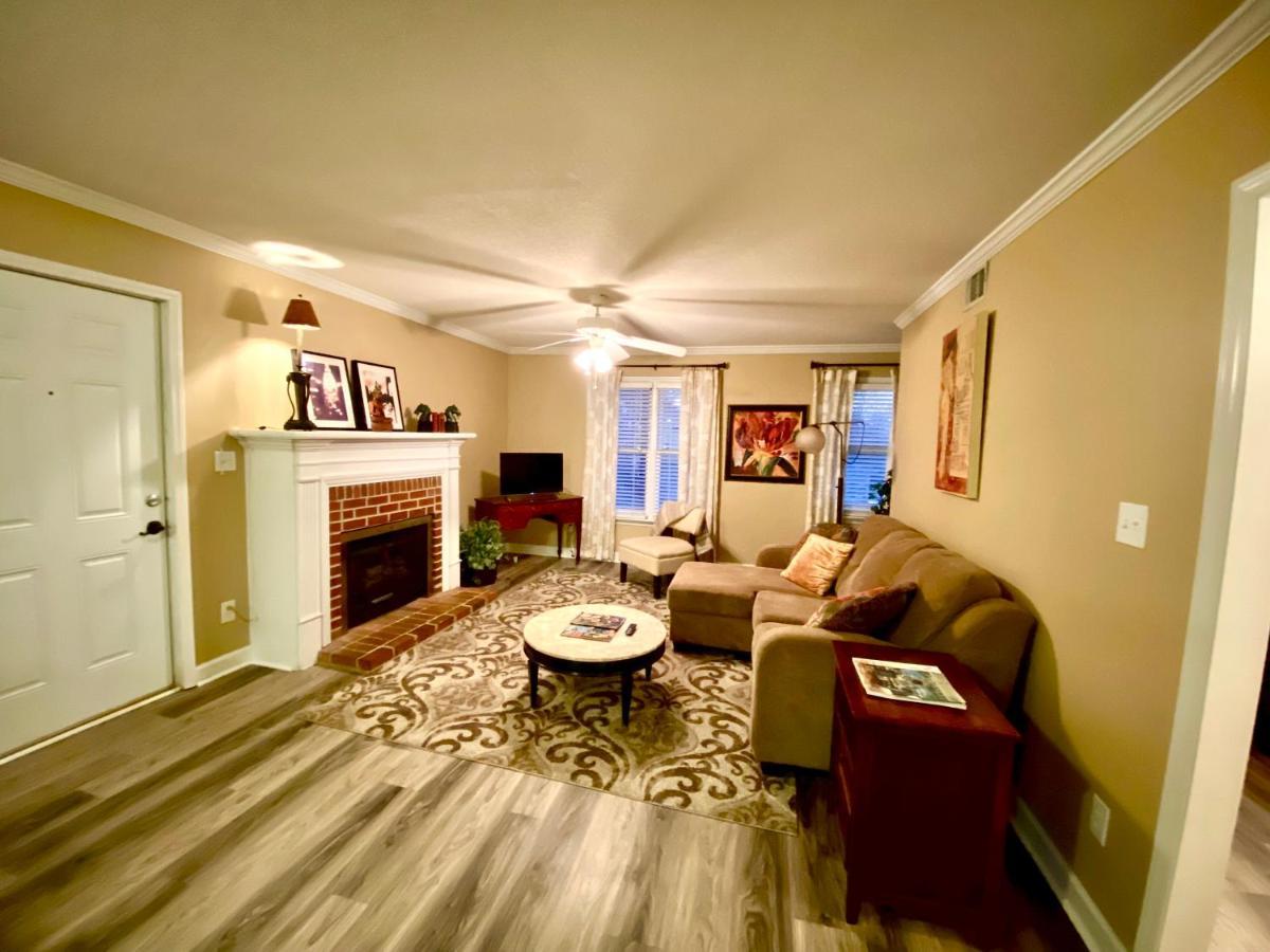 Trendy 2Bed 2 Bath Villa In The Village With King Bed Raleigh Exterior foto